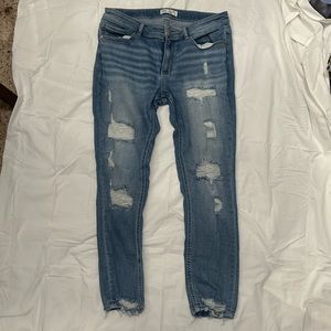 BKE by Buckle Peyton Midrise Distressed Skinny Jeans